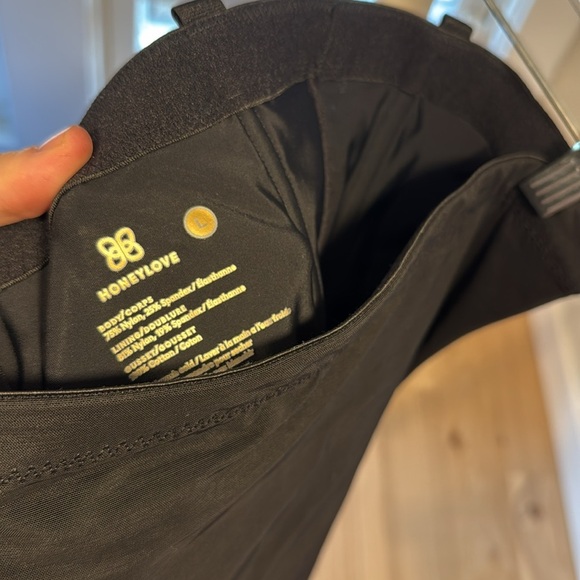 Honeylove super power Black Shapewear Shorts - Picture 5 of 6